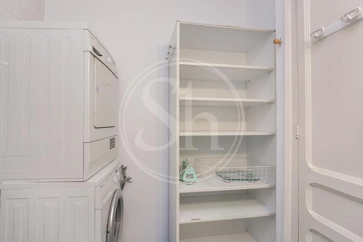 Bonito Apartamento En El Eixample Barcelona Spain